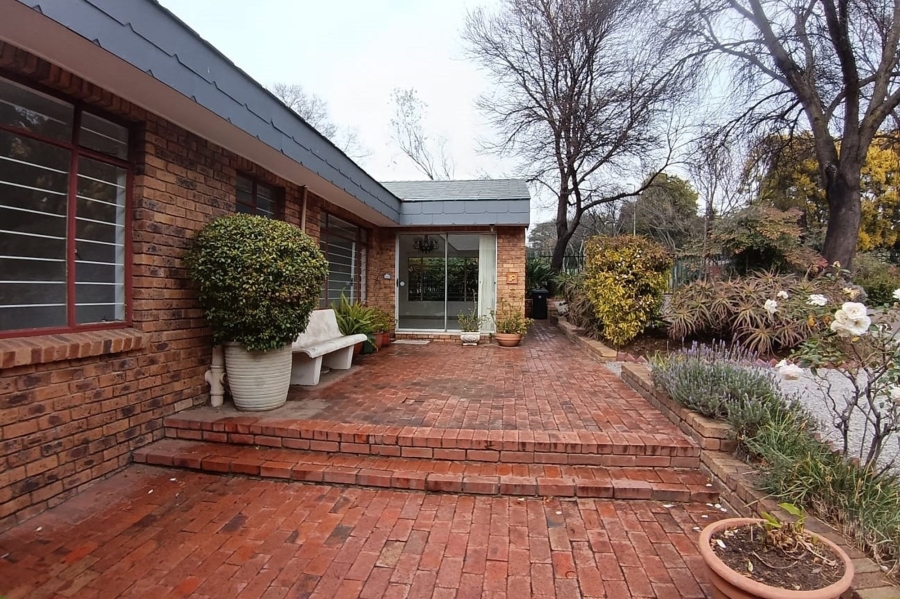To Let 2 Bedroom Property for Rent in Paulshof Gauteng