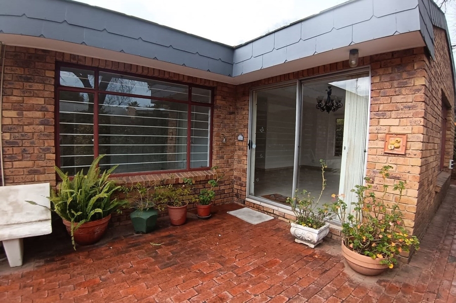 To Let 2 Bedroom Property for Rent in Paulshof Gauteng