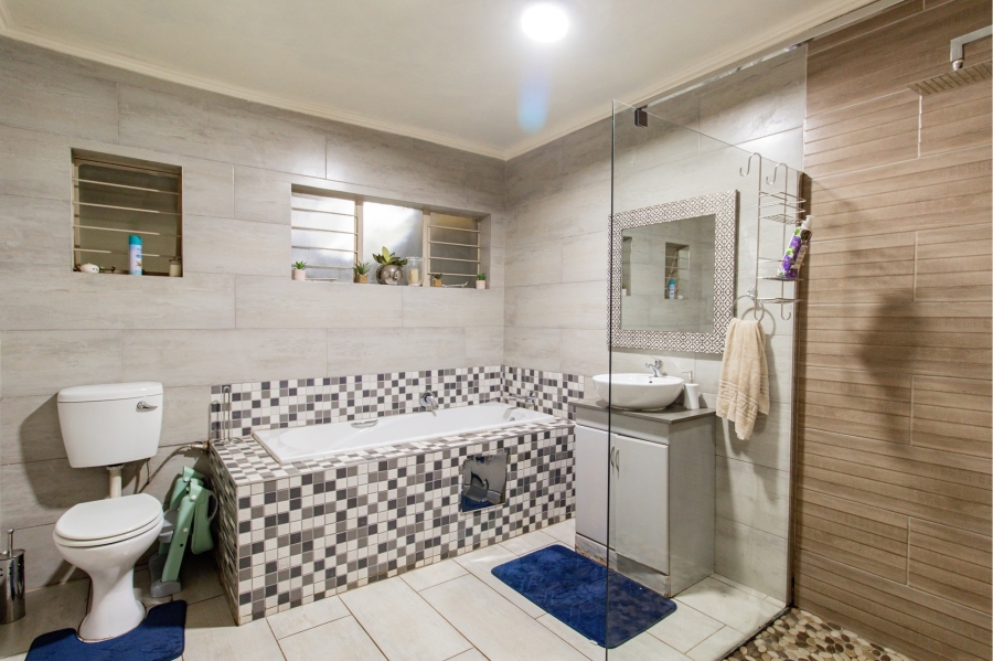 3 Bedroom Property for Sale in Wierda Park Gauteng