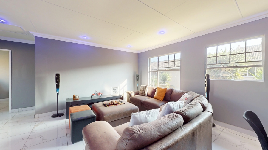 2 Bedroom Property for Sale in Ravenswood Gauteng