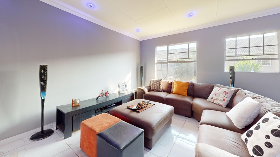 2 Bedroom Property for Sale in Ravenswood Gauteng