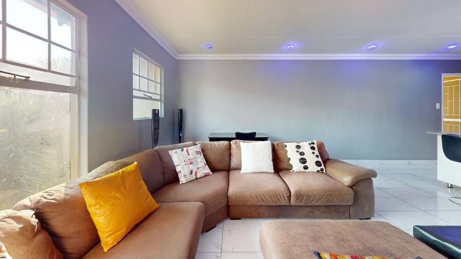 2 Bedroom Property for Sale in Ravenswood Gauteng