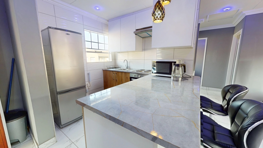 2 Bedroom Property for Sale in Ravenswood Gauteng