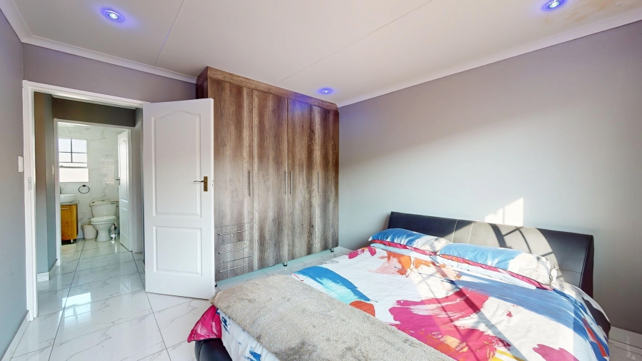 2 Bedroom Property for Sale in Ravenswood Gauteng