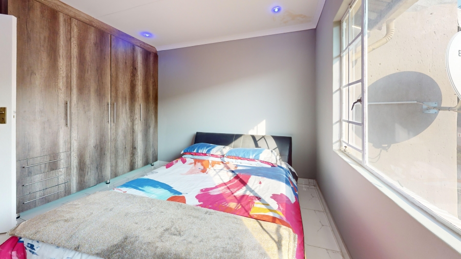 2 Bedroom Property for Sale in Ravenswood Gauteng