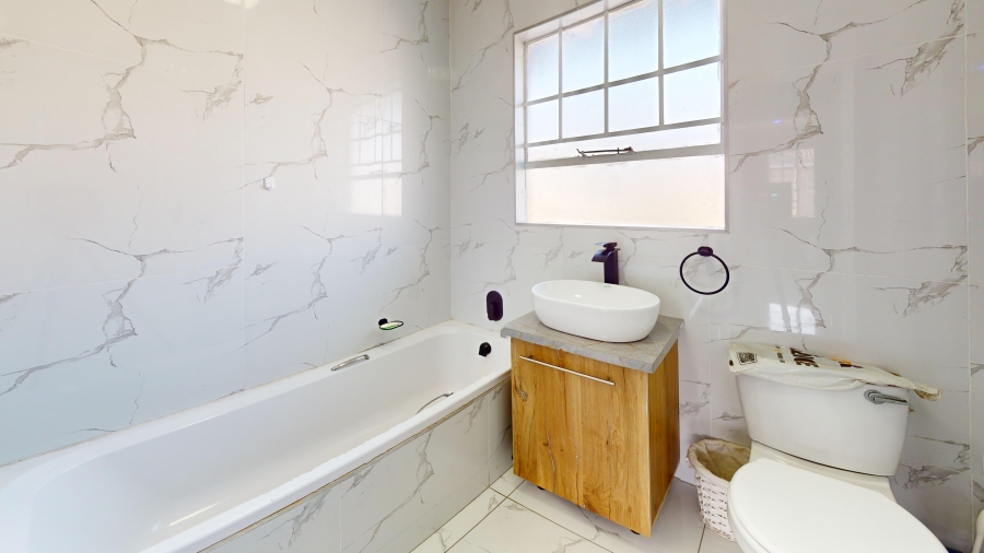 2 Bedroom Property for Sale in Ravenswood Gauteng
