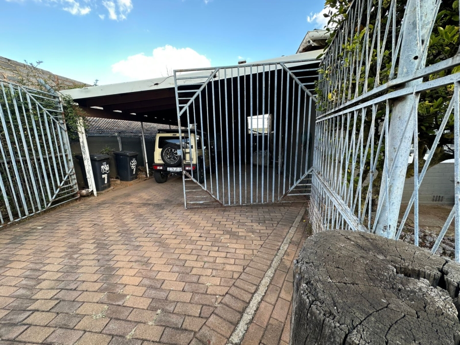 3 Bedroom Property for Sale in Whiteridge Gauteng
