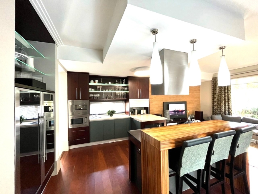 4 Bedroom Property for Sale in Dunkeld West Gauteng