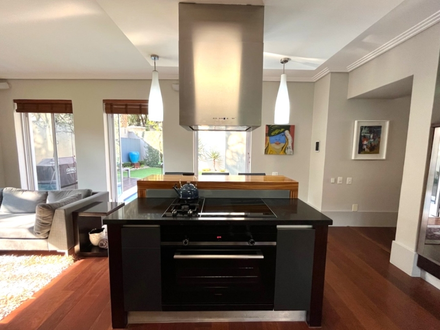 4 Bedroom Property for Sale in Dunkeld West Gauteng
