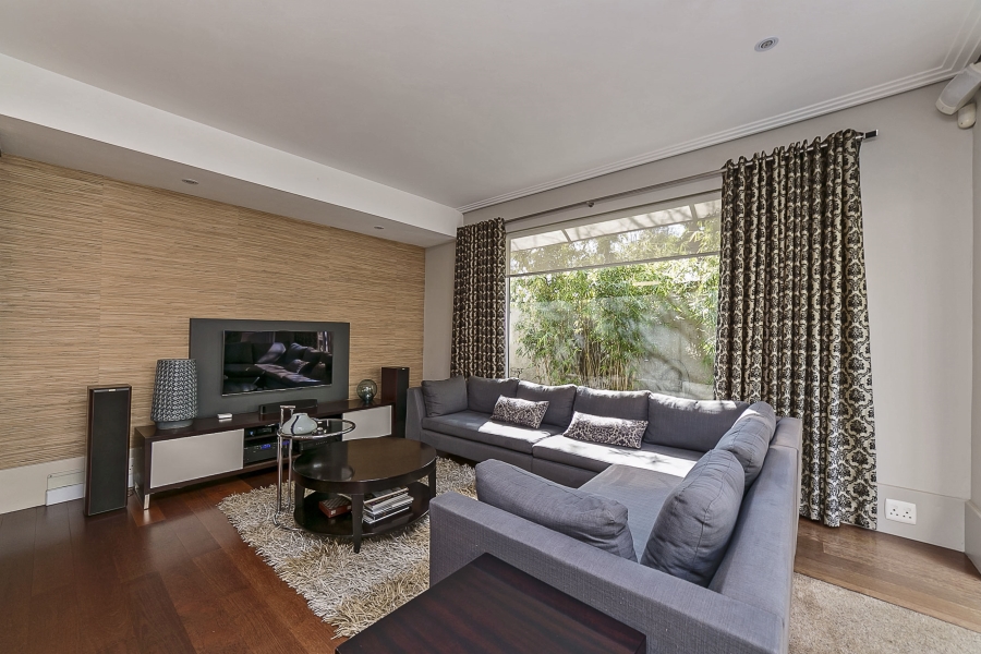4 Bedroom Property for Sale in Dunkeld West Gauteng