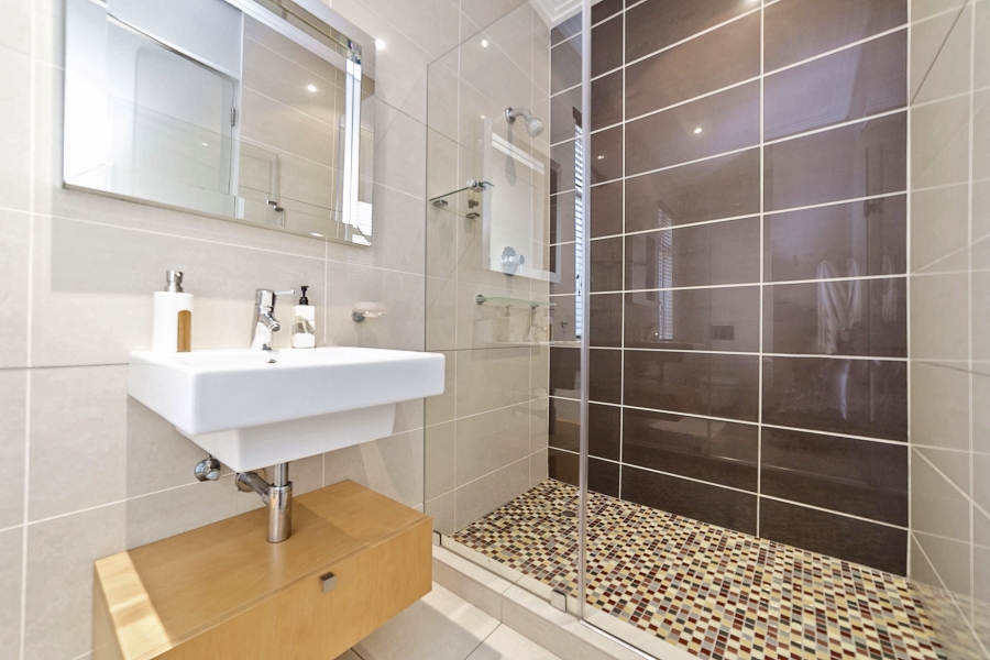 4 Bedroom Property for Sale in Dunkeld West Gauteng