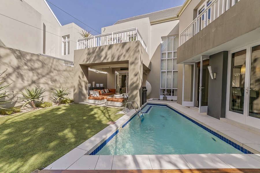 4 Bedroom Property for Sale in Dunkeld West Gauteng