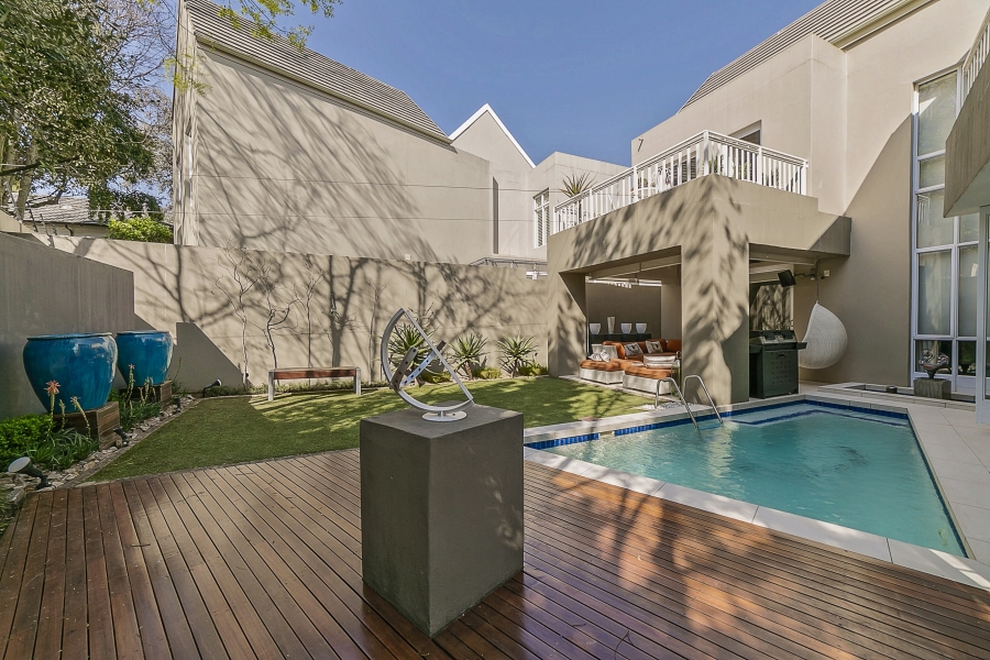 4 Bedroom Property for Sale in Dunkeld West Gauteng