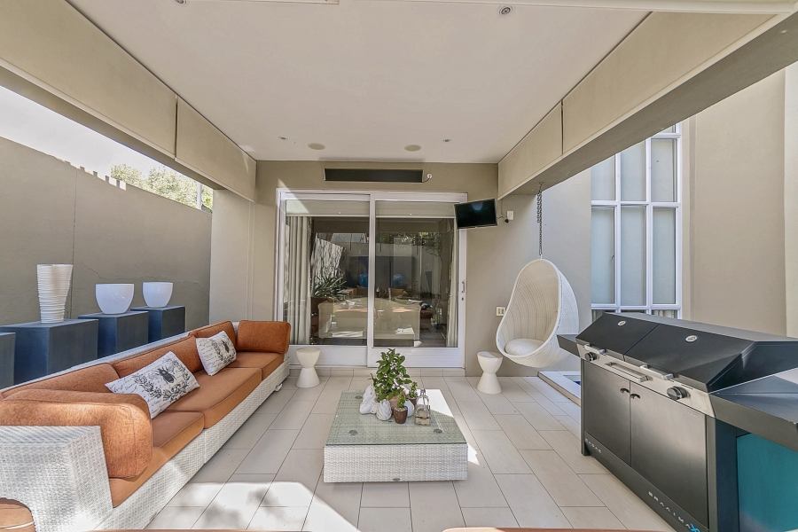 4 Bedroom Property for Sale in Dunkeld West Gauteng