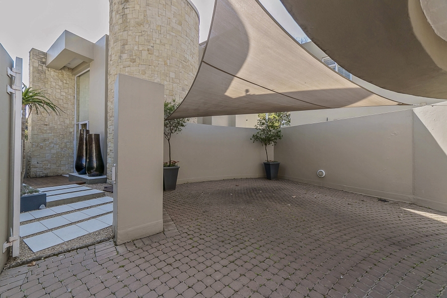 4 Bedroom Property for Sale in Dunkeld West Gauteng