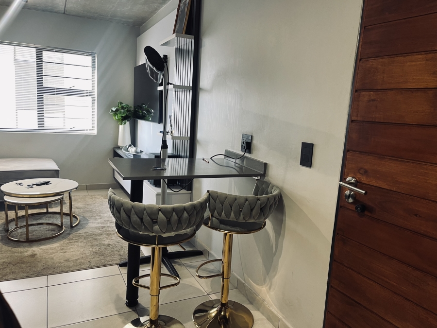 To Let 2 Bedroom Property for Rent in South Hills Gauteng