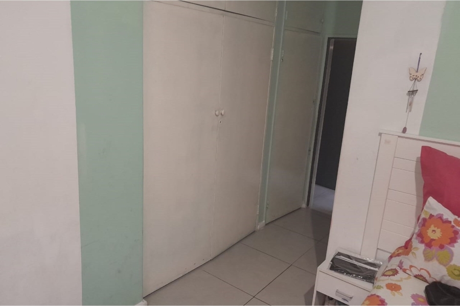 2 Bedroom Property for Sale in Kew Gauteng
