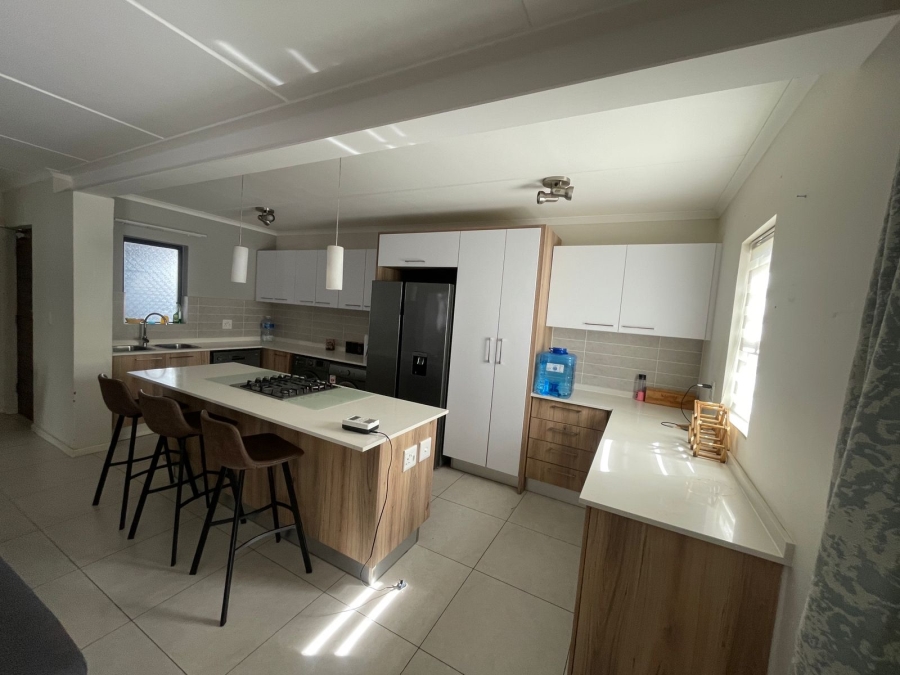 To Let 3 Bedroom Property for Rent in Modderfontein Gauteng