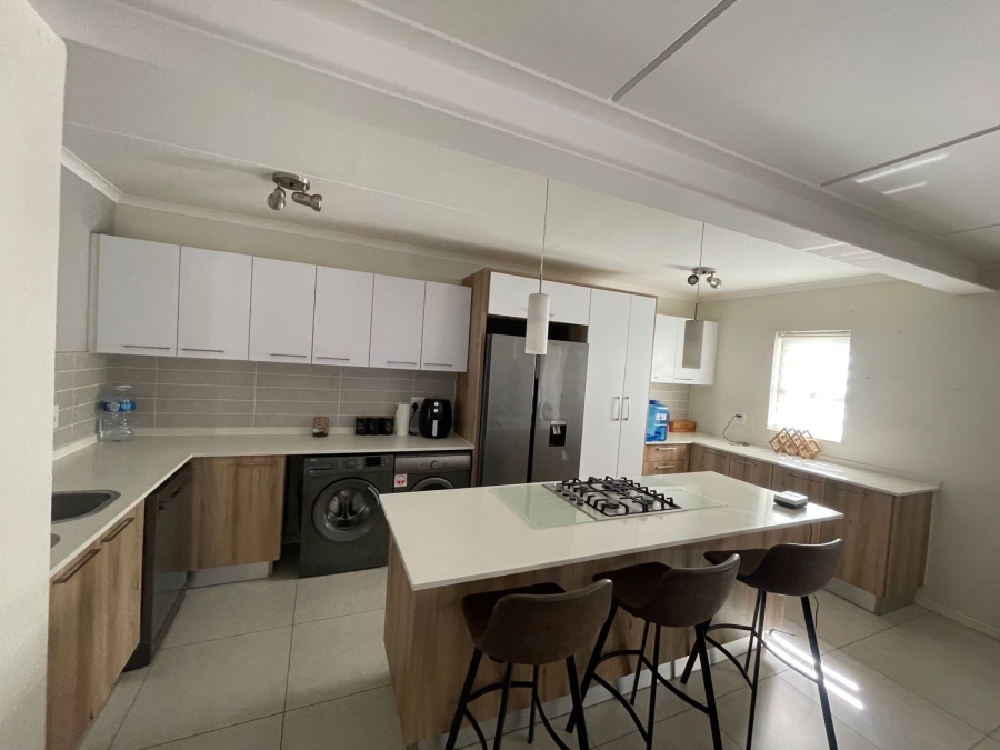 To Let 3 Bedroom Property for Rent in Modderfontein Gauteng