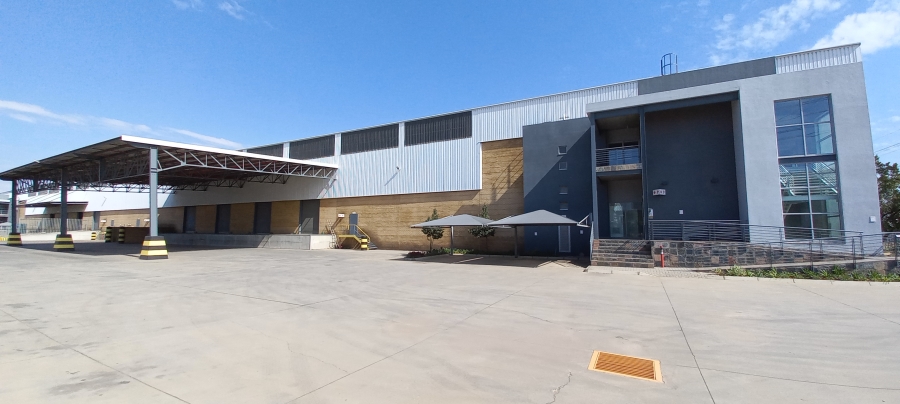 To Let commercial Property for Rent in Gosforth Park Gauteng