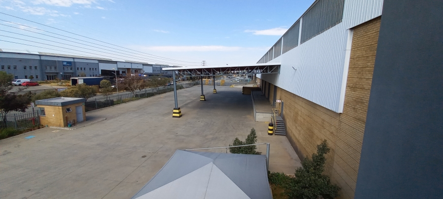 To Let commercial Property for Rent in Gosforth Park Gauteng