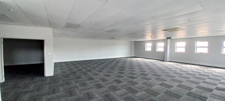 To Let commercial Property for Rent in Gosforth Park Gauteng