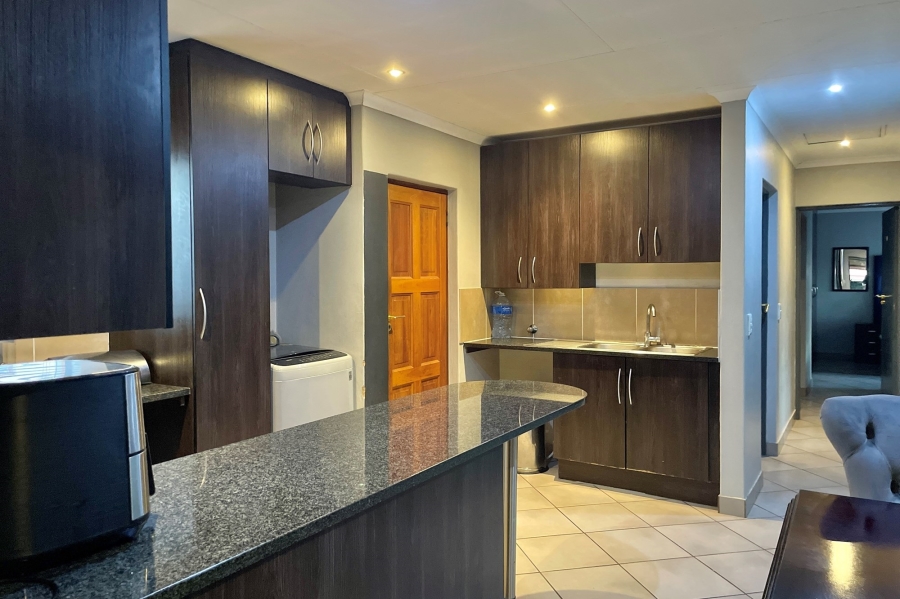 3 Bedroom Property for Sale in Rua Vista Gauteng