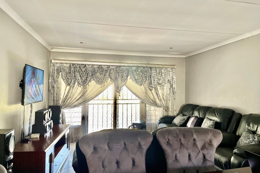 3 Bedroom Property for Sale in Rua Vista Gauteng
