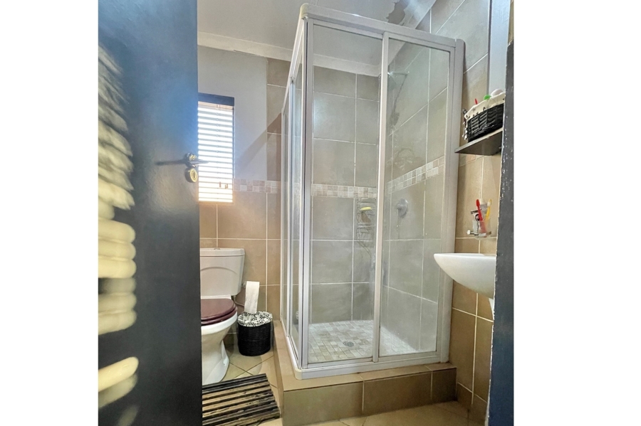 3 Bedroom Property for Sale in Rua Vista Gauteng