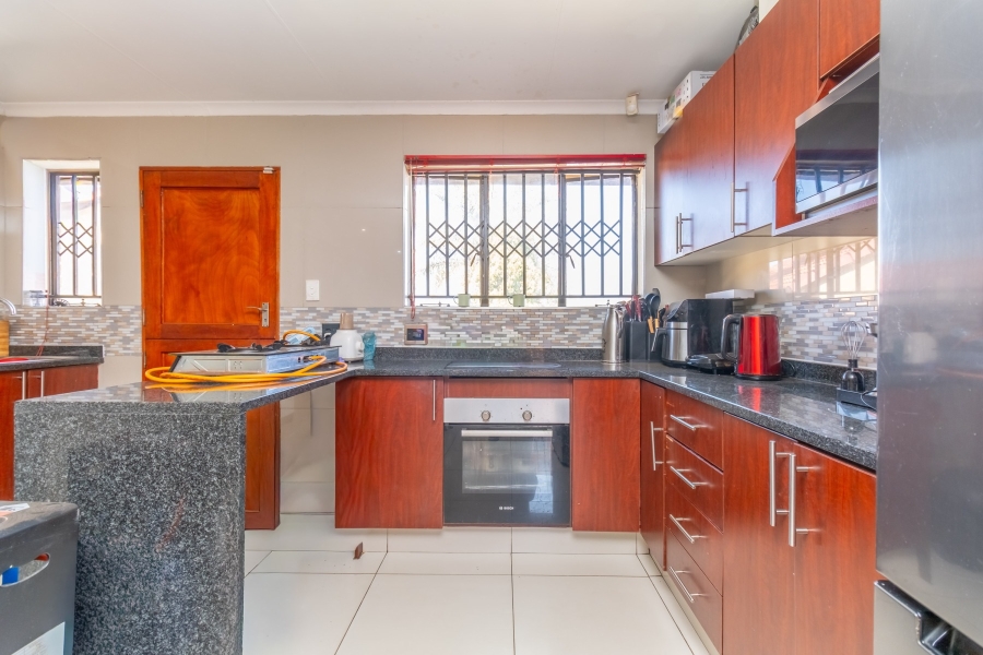 3 Bedroom Property for Sale in Groblerpark Gauteng