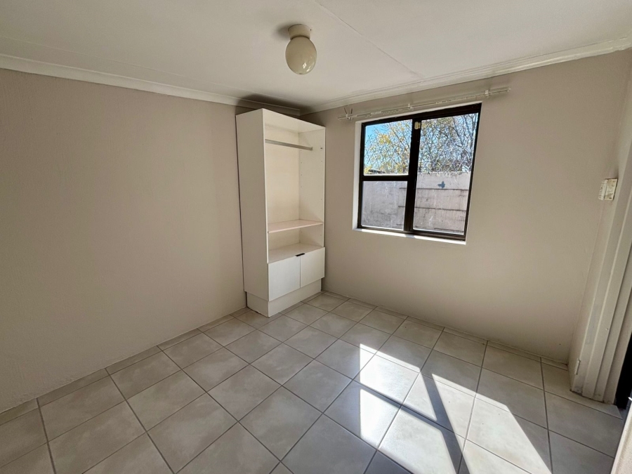 To Let 1 Bedroom Property for Rent in Johannesburg North Gauteng