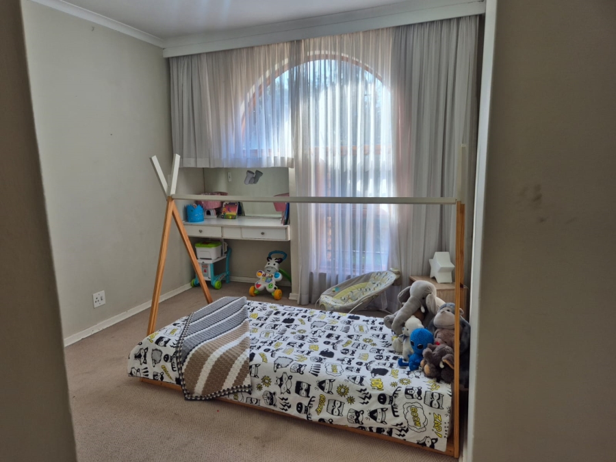 4 Bedroom Property for Sale in Buccleuch Gauteng