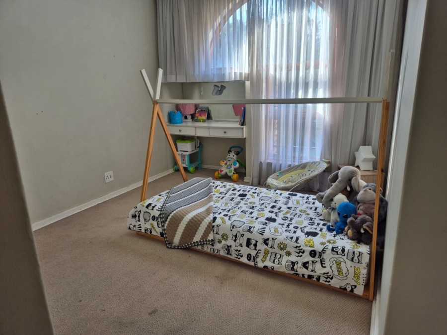 4 Bedroom Property for Sale in Buccleuch Gauteng