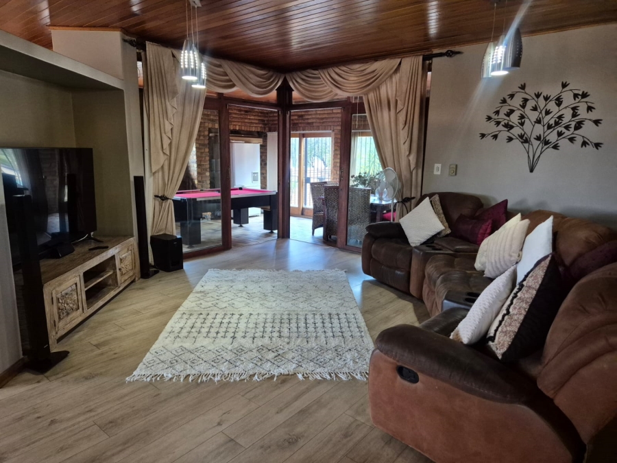4 Bedroom Property for Sale in Buccleuch Gauteng