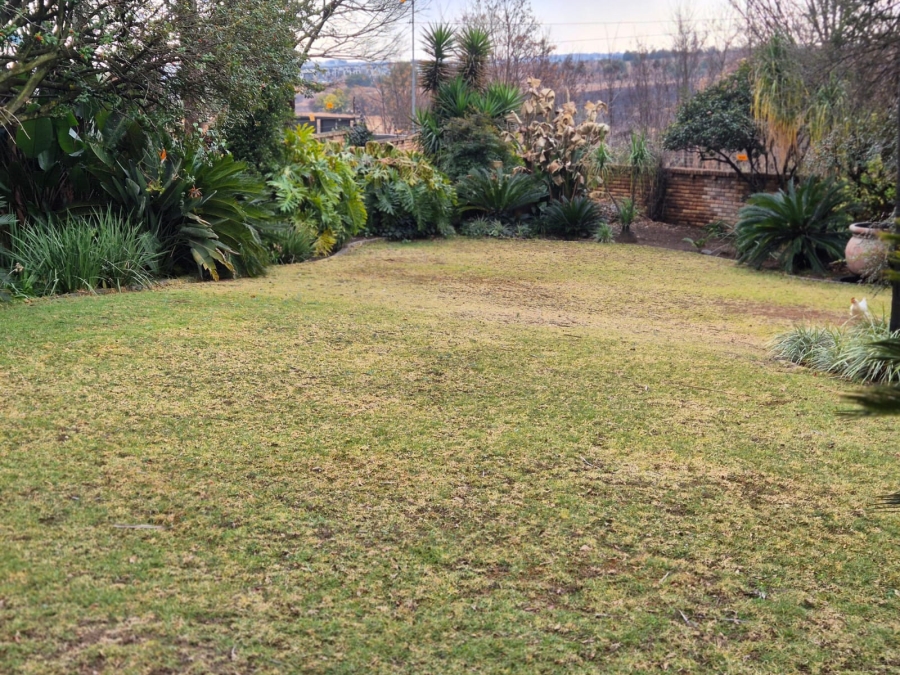 4 Bedroom Property for Sale in Buccleuch Gauteng