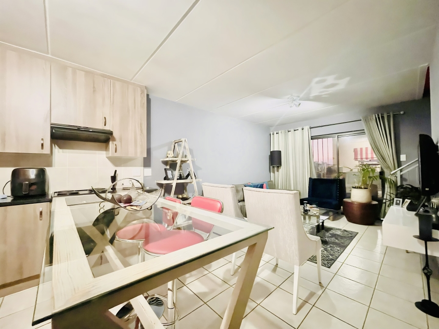 3 Bedroom Property for Sale in Wilgeheuwel Gauteng