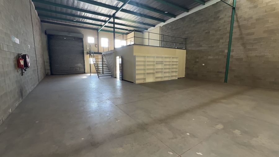 To Let commercial Property for Rent in Driehoek Gauteng