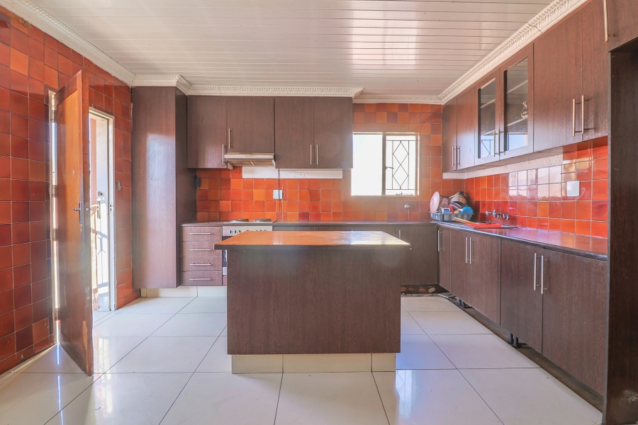 9 Bedroom Property for Sale in Rosettenville Gauteng