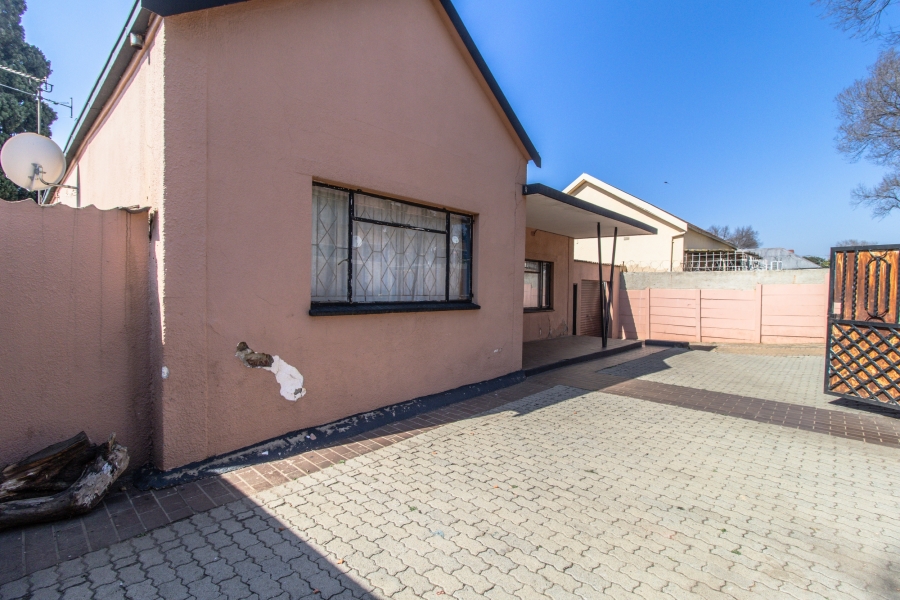 9 Bedroom Property for Sale in Rosettenville Gauteng