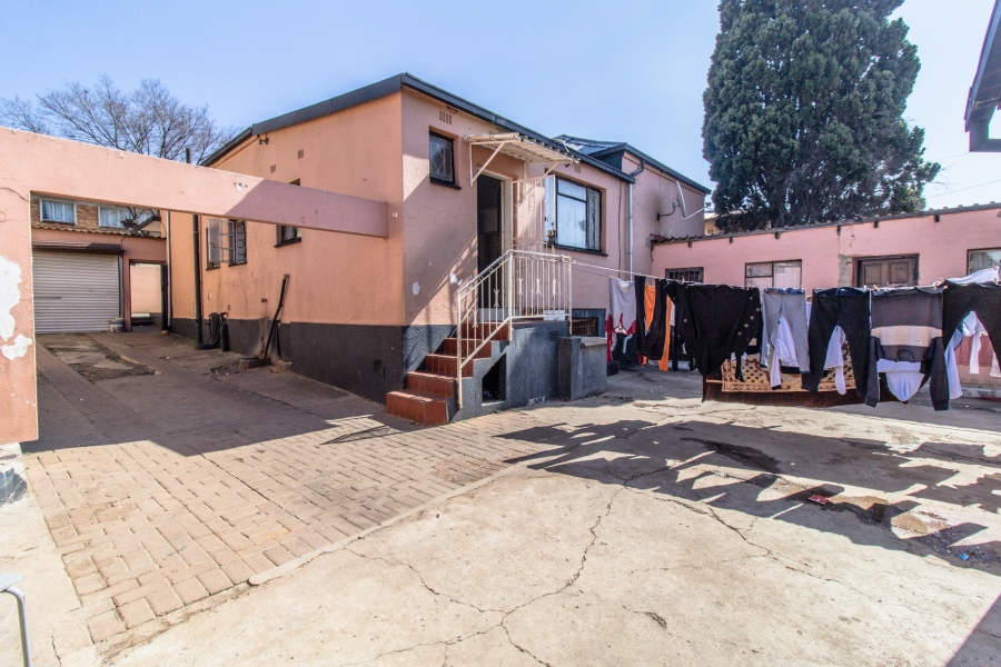9 Bedroom Property for Sale in Rosettenville Gauteng