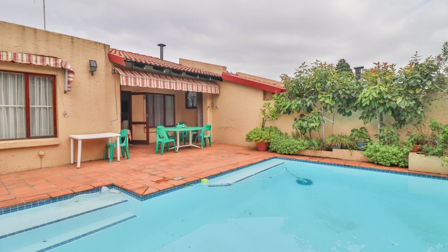 3 Bedroom Property for Sale in Fourways Gauteng