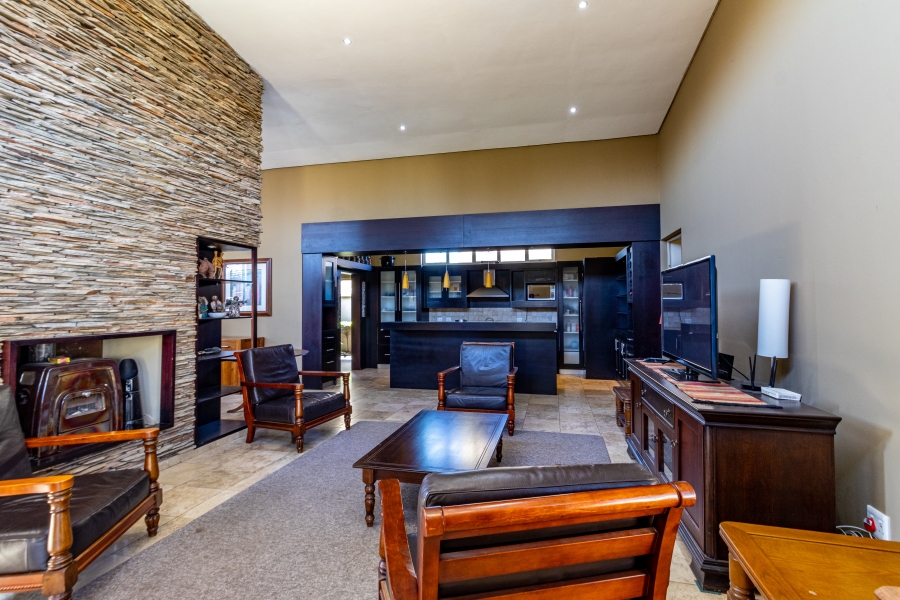 To Let 4 Bedroom Property for Rent in Willow Acres Gauteng