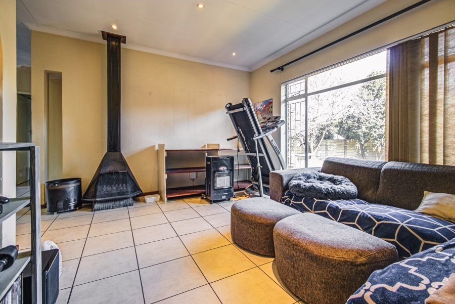 3 Bedroom Property for Sale in Croydon Gauteng