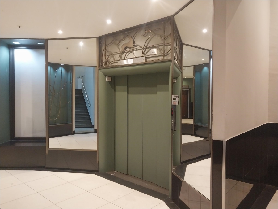1 Bedroom Property for Sale in Johannesburg Central Gauteng
