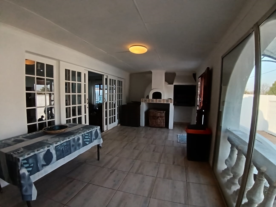 3 Bedroom Property for Sale in Selection Park Gauteng