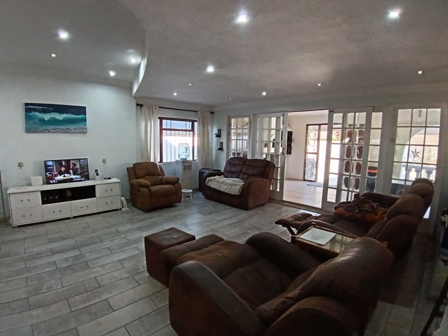 3 Bedroom Property for Sale in Selection Park Gauteng