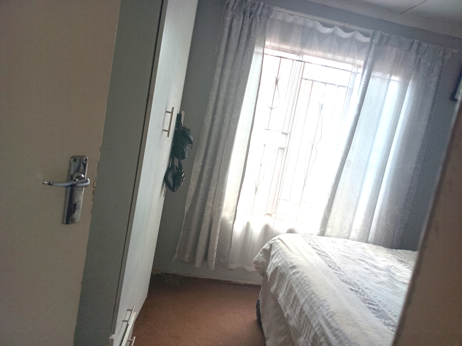 3 Bedroom Property for Sale in Clayville Gauteng