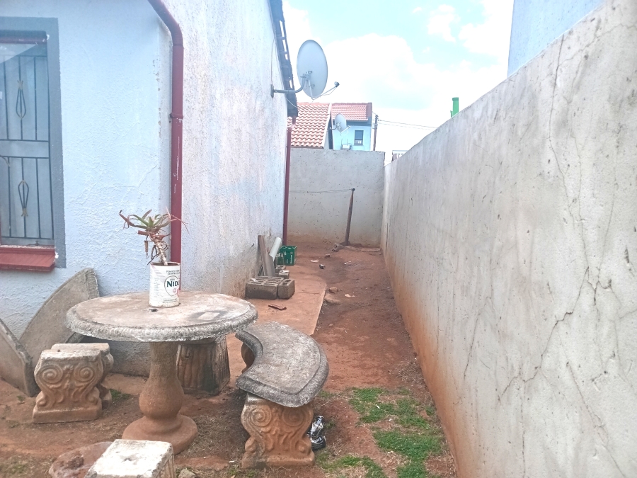 3 Bedroom Property for Sale in Clayville Gauteng