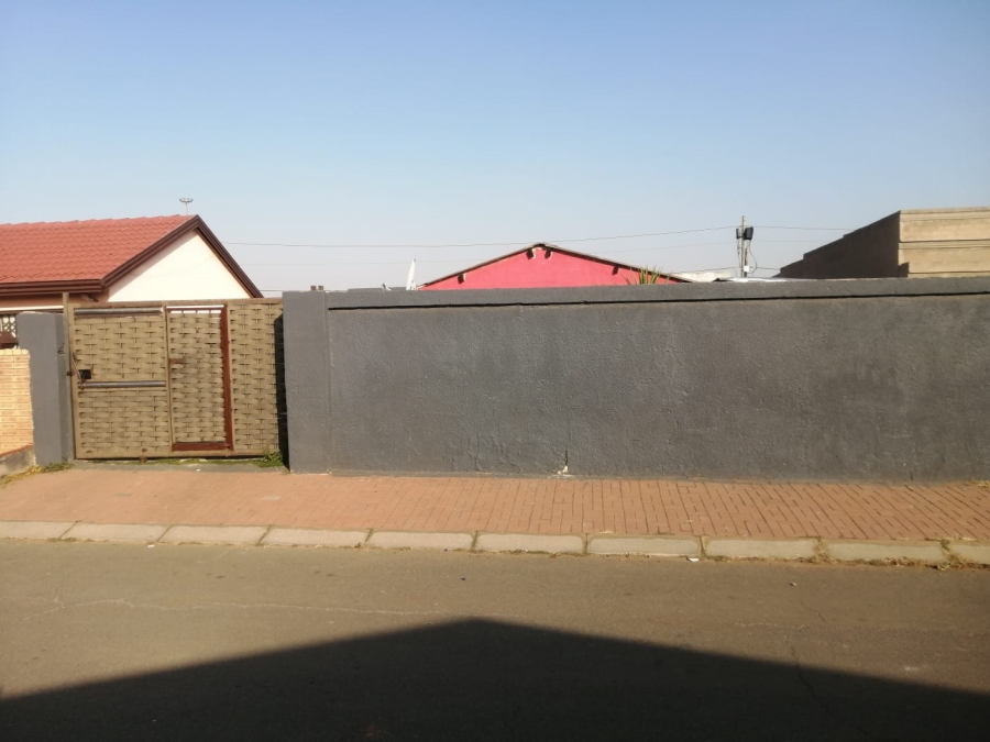 1 Bedroom Property for Sale in Tsakane Ext 5 Gauteng