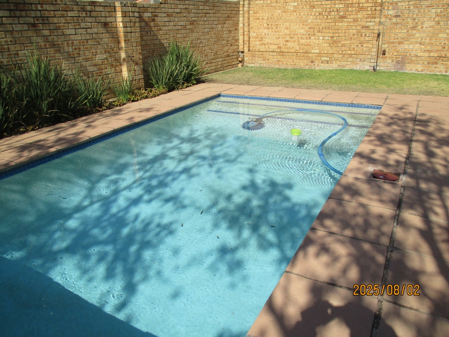 To Let 2 Bedroom Property for Rent in Carlswald Gauteng